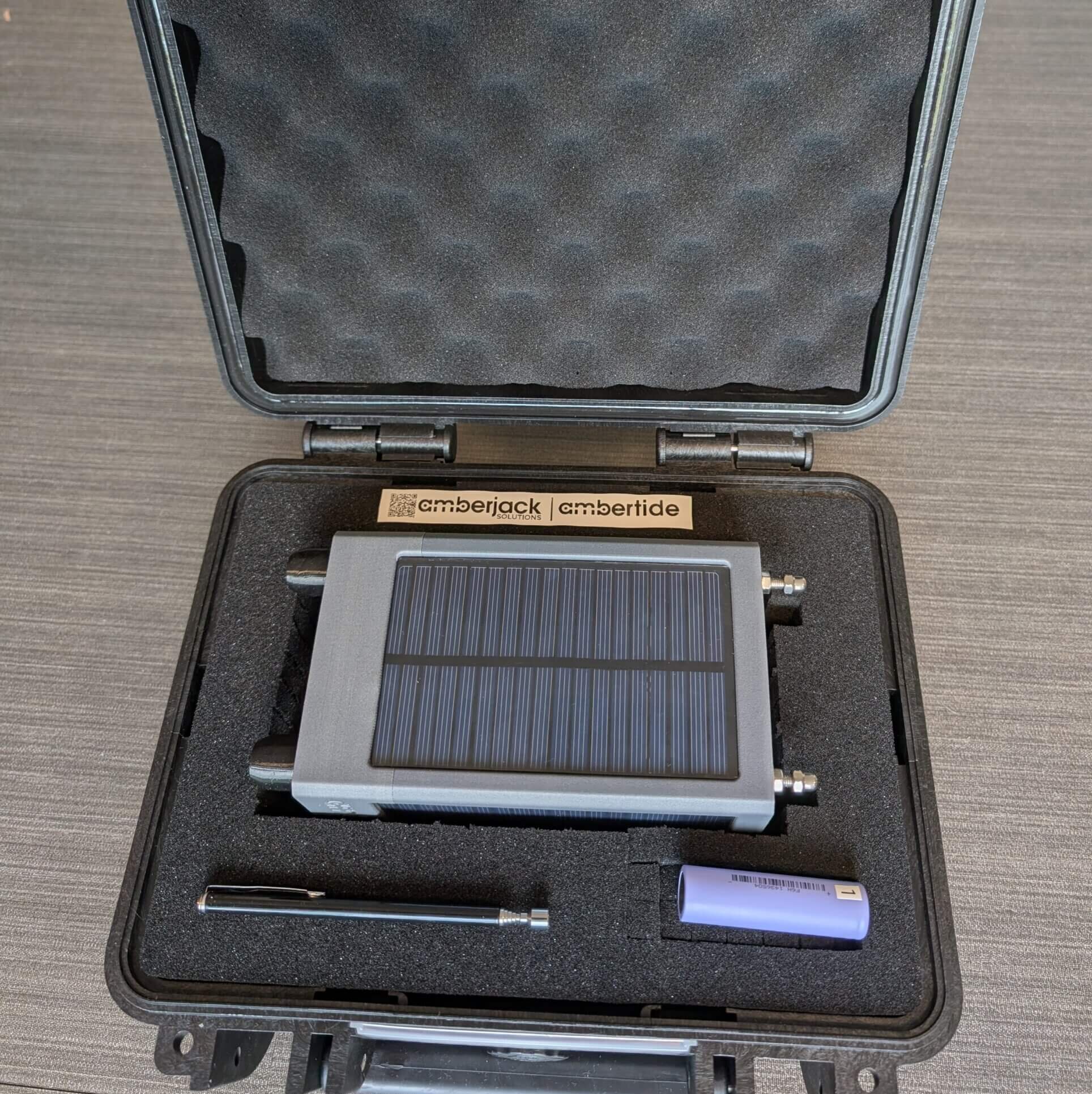 Tide gauge with integrated RADAR